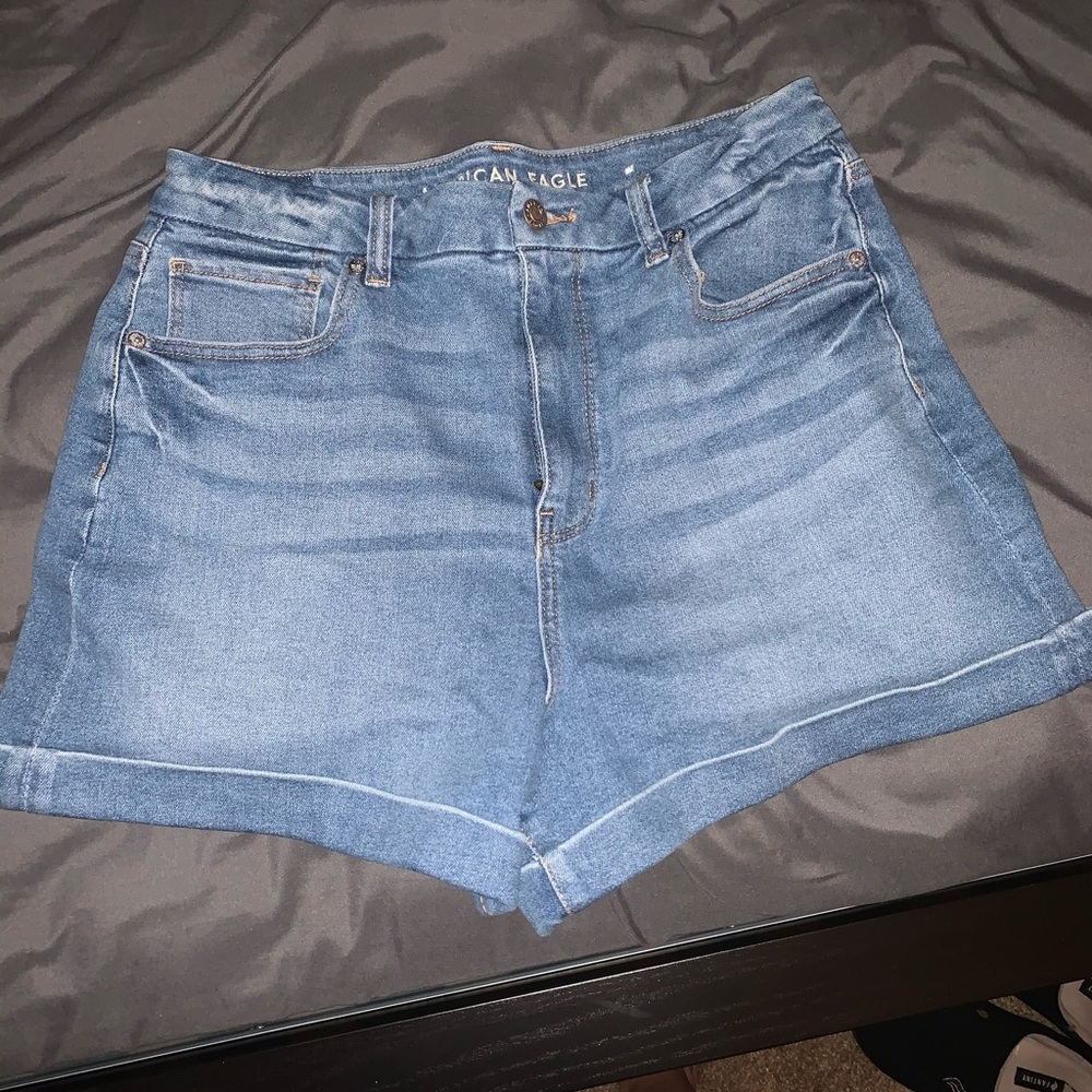 American Eagle curvy mom shorts
